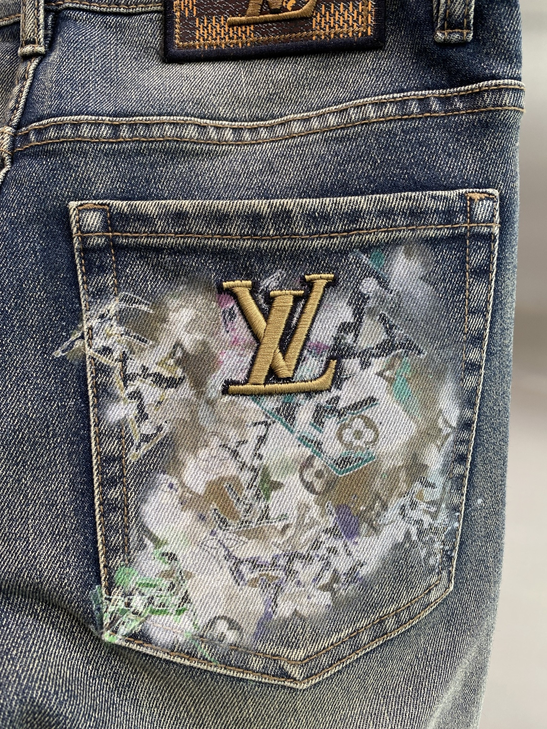 Louis Vuitton 2026 Premium Denim Jeans - Image 9