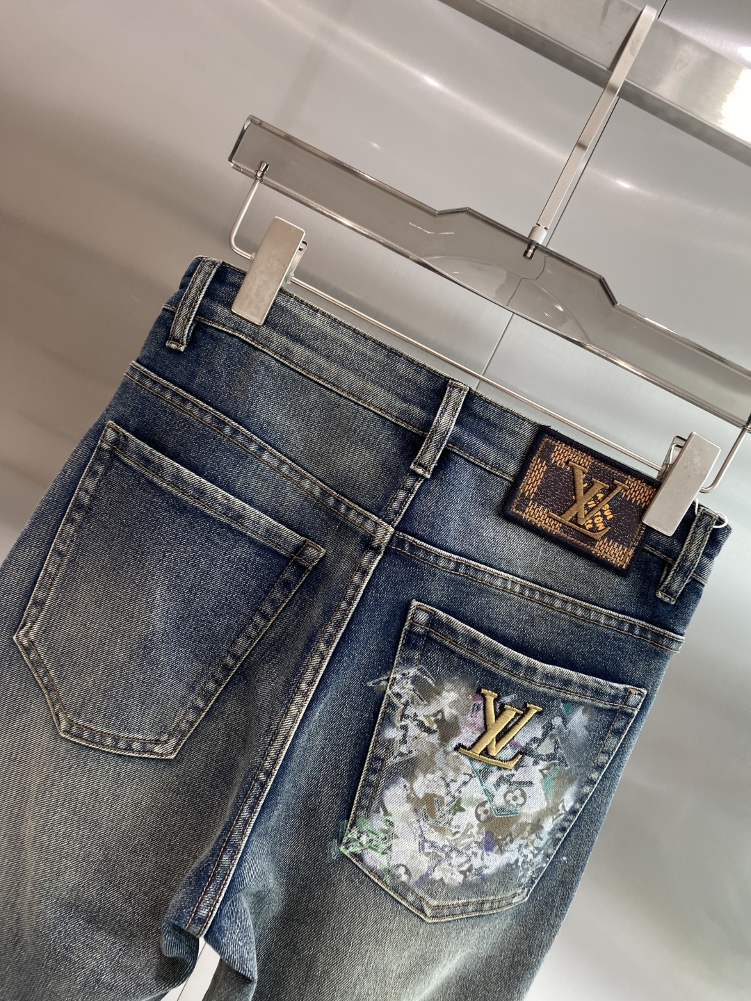 Louis Vuitton 2026 Premium Denim Jeans - Image 7