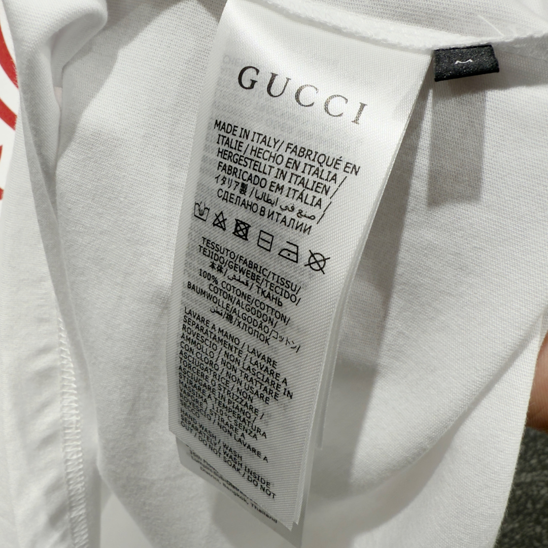 Gucci Red Armor Crest Round Neck T-shirt - Image 8