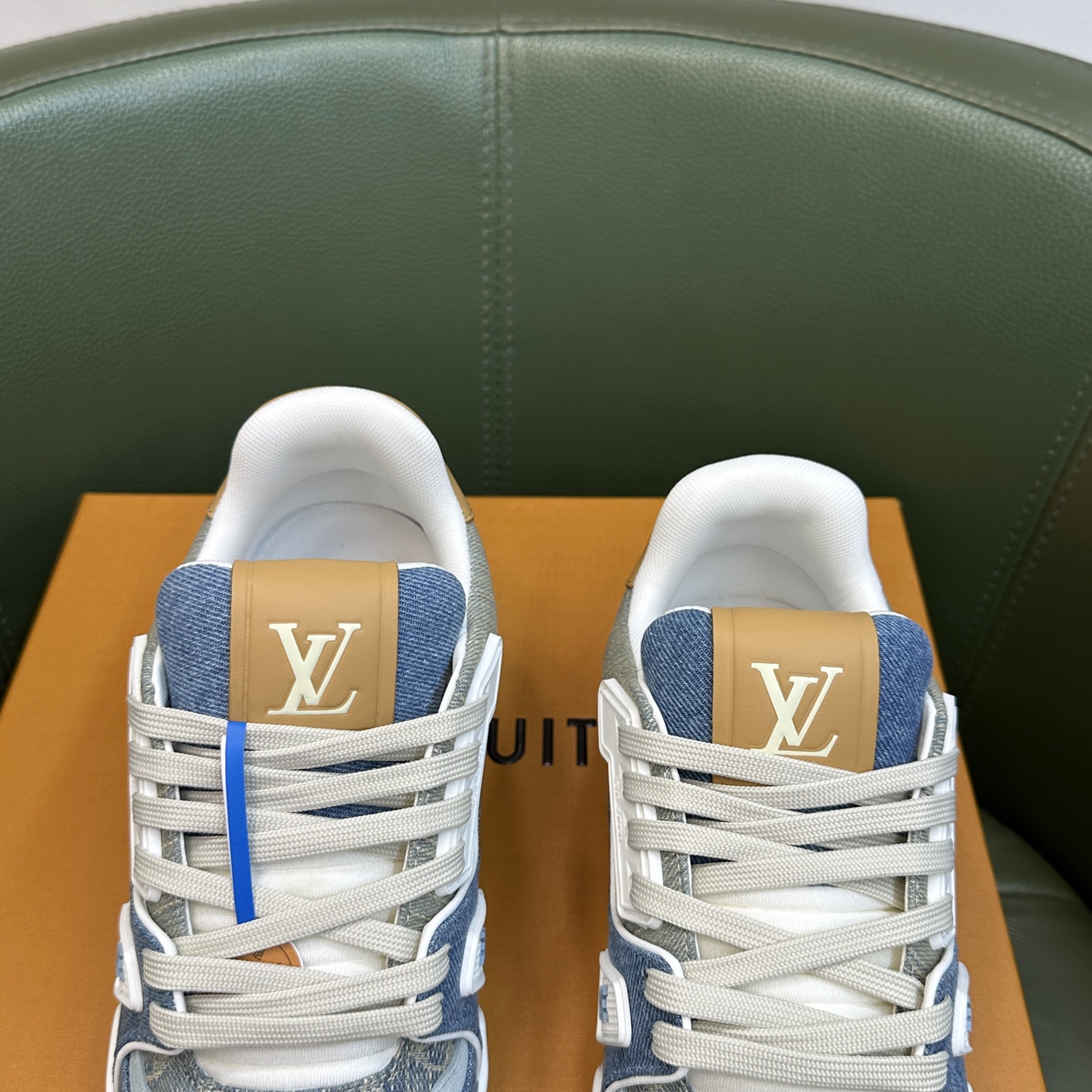 Louis Vuitton LV NEW Leather Sneakers - White/Blue - Image 6