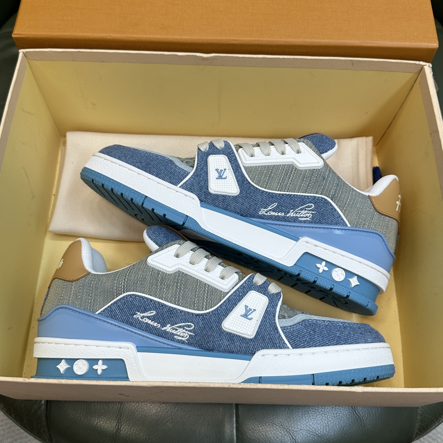 Louis Vuitton LV NEW Leather Sneakers - White/Blue - Image 8